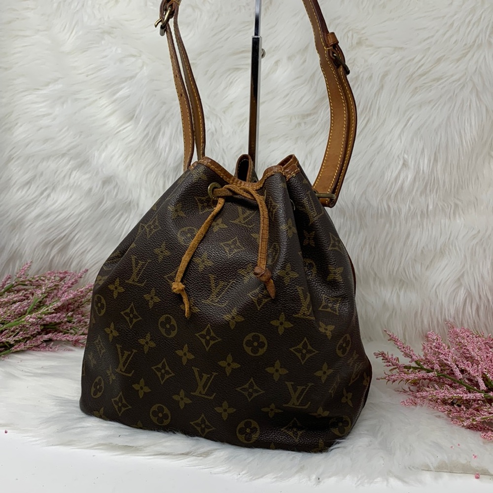 049 Authentic Louis Vuitton Monogram Noe Petit Datecode:AR8910